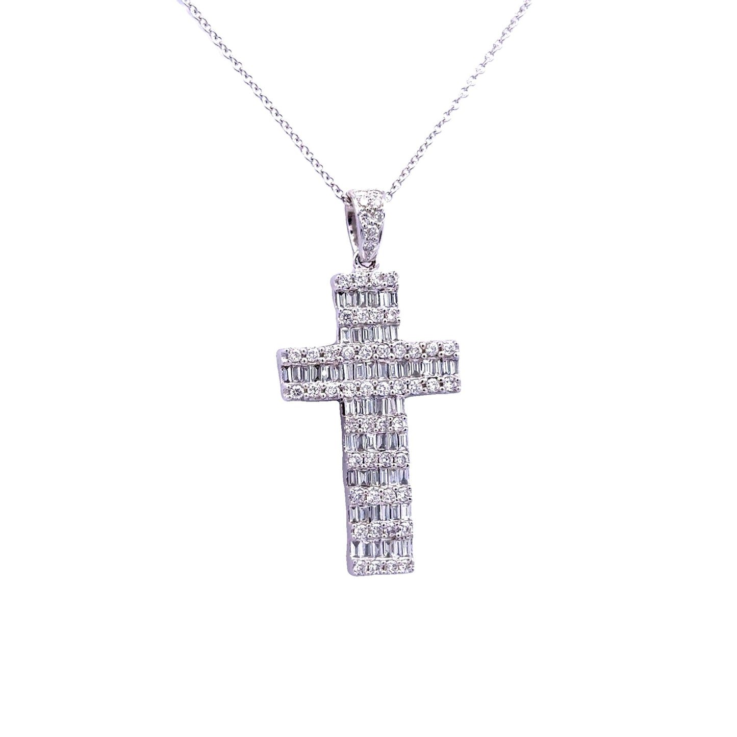 18k White Gold Diamond Cross Pendant Necklace